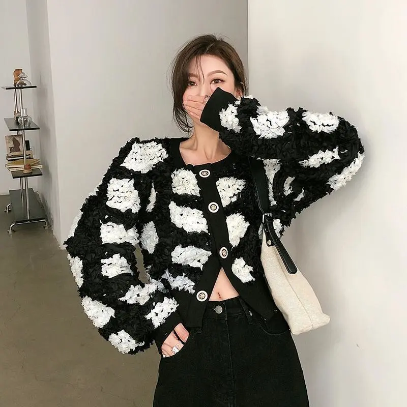 Retro Flower Puff Sleeve Temperament Cardigan Wool Top