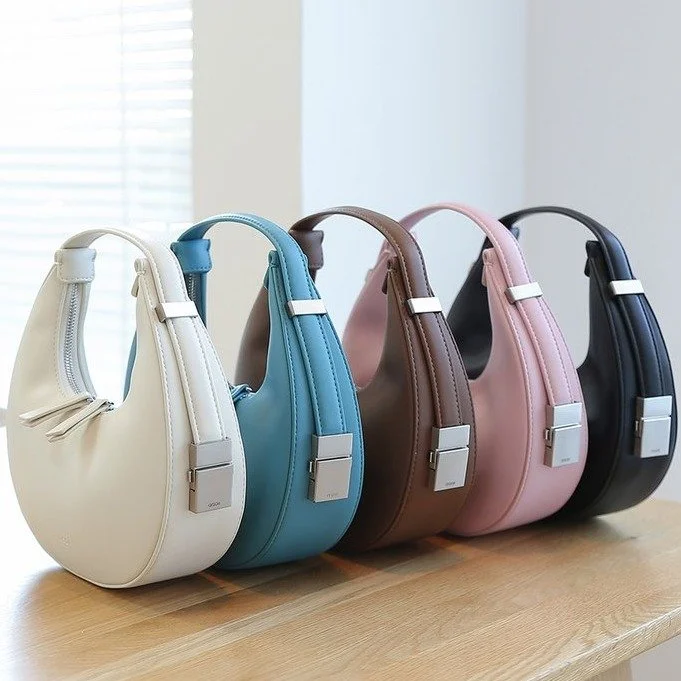 New Women's One-shoulder PU Zipper Hand-held Crescent Bag