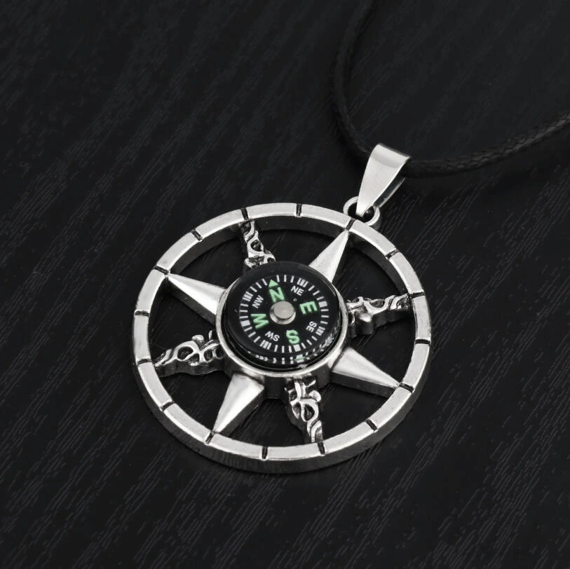 European And American Street Hipster Hiphop Necklace Male And Female Students Personality Compass Hip Hop Pendant Internet Celebrity Titanium Ornament