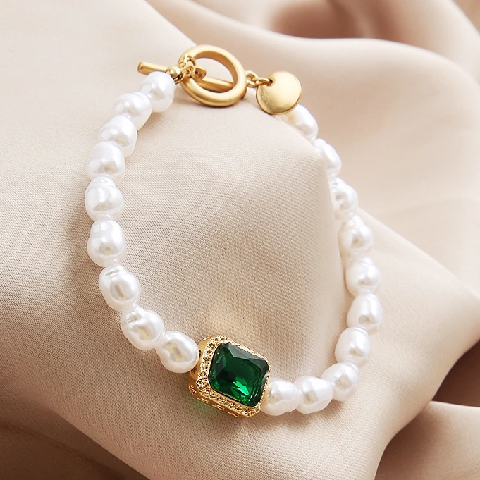 Retro Fashion Simple Temperament Inlaid Green Gemstone Bracelet