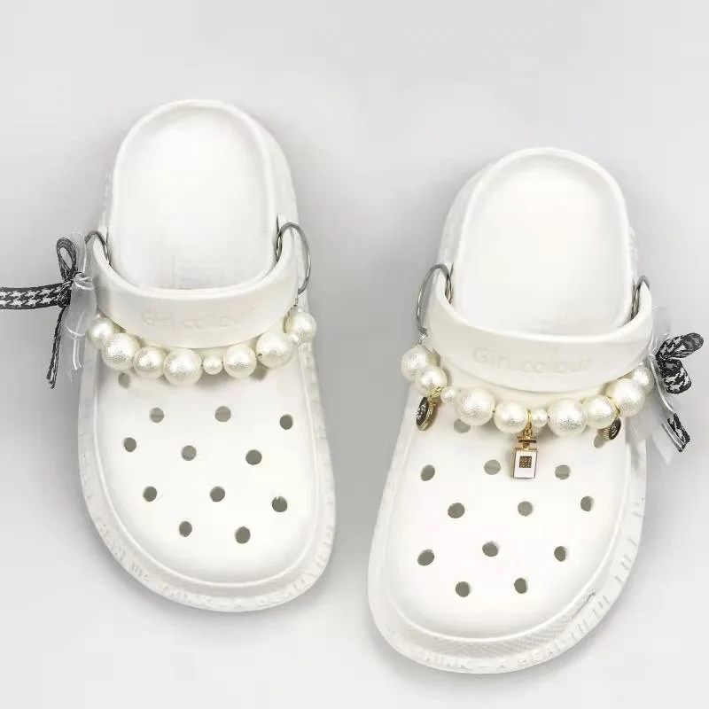 Factory Wholesale Hole Shoes Accessories Bow Pearl Chain Shoe Ornament INS Style Pearl Chain Decorative Buckle Spot