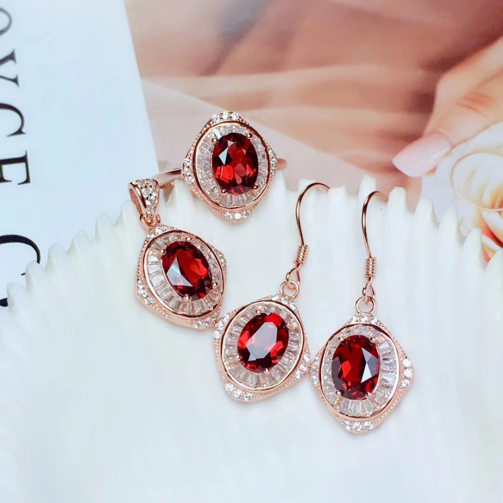 Ladies Natural Garnet Stud Earrings Set