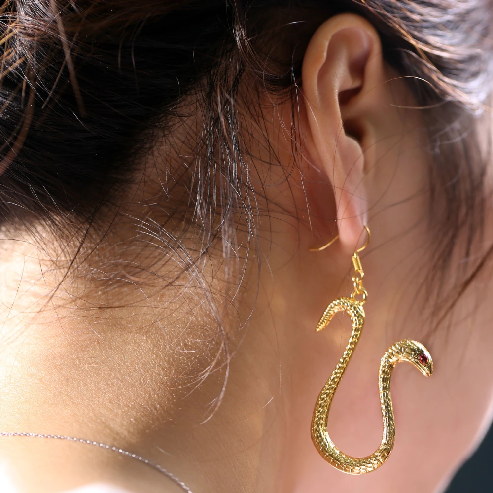 Women's Trendy Personality Earrings With Long Water Drop