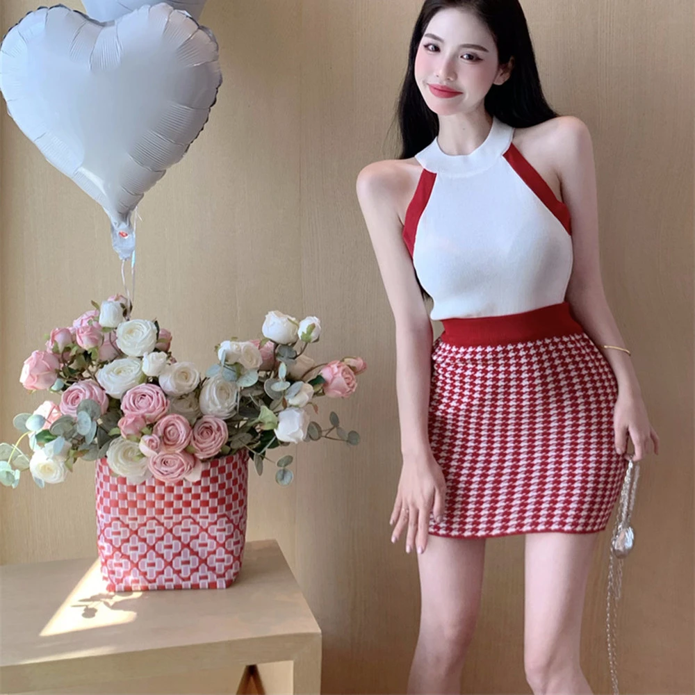 Hot Girl High Waist Plaid Skirt Show Thin