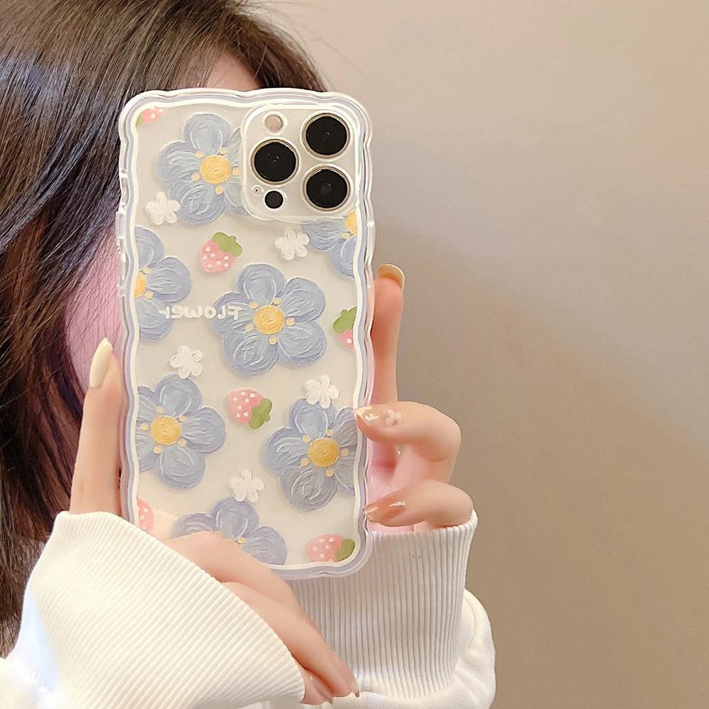 Girls' Fashion Mobile Phone Case With Wavy Edge