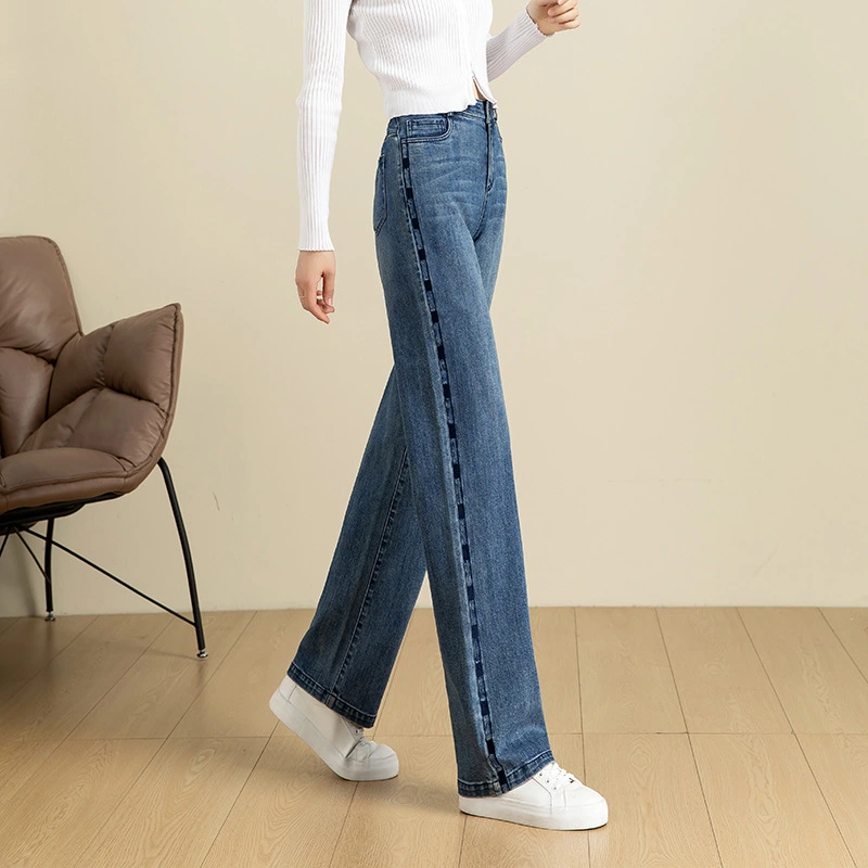 Embroidered Loose Jeans Soft Mop