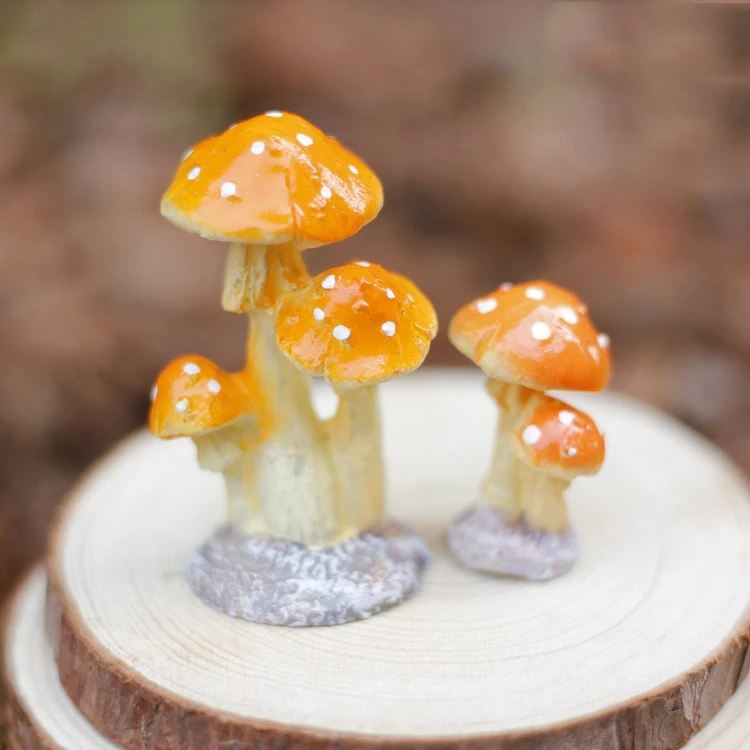 Mushroom Shaped Micro Landscape Desktop Resin Ornament