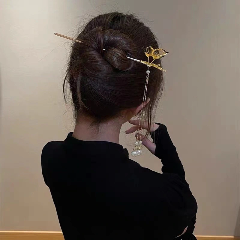 Fashionable New Butterfly Tassel Hairpin Female