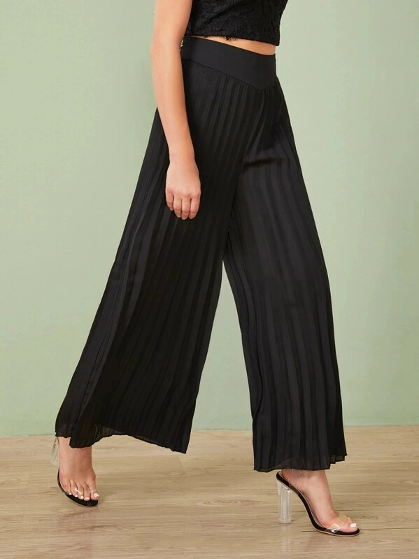 Pleated wide-leg pants