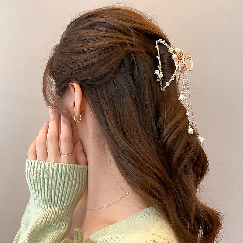 Pearl Tassel Retro Head Grab Clip