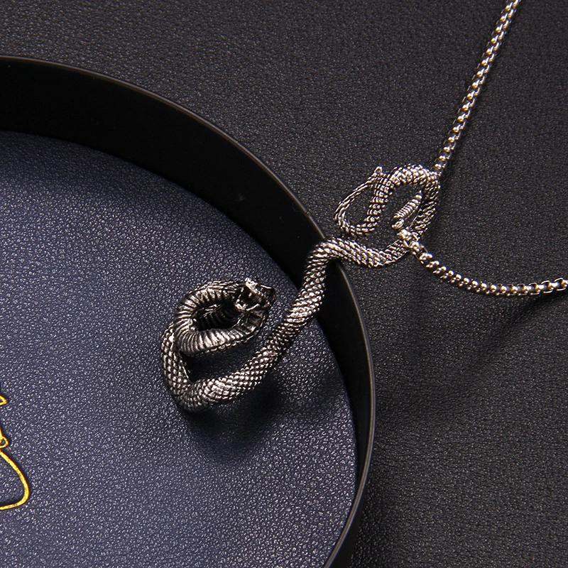 Men's And Women's Fashion Hip-hop Snake Necklace