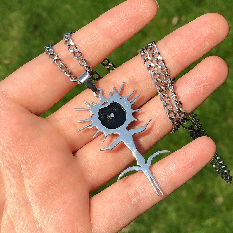 Yuansu Street Personality Sunflower Pendant Necklace