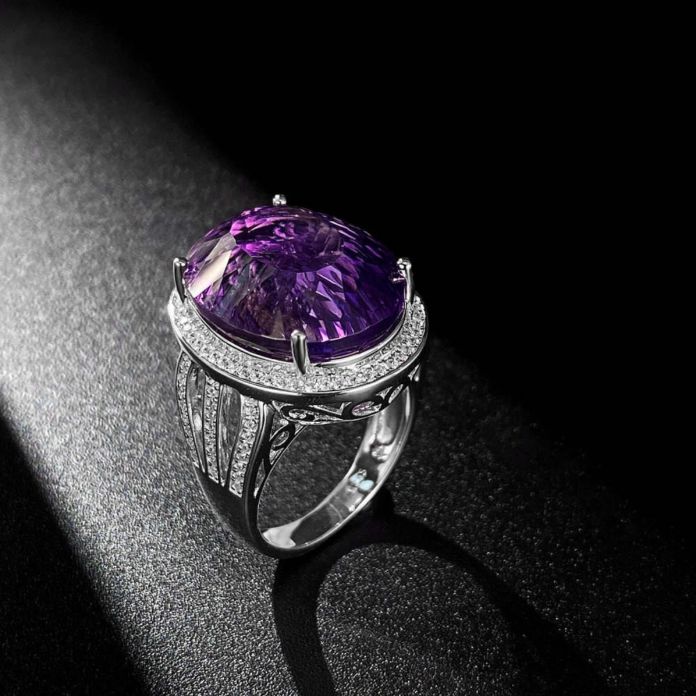 Light And Extravagant Wind Jewelry Large Denier Shaped Natural Amethyst Ring S925 Silver Set Crystal