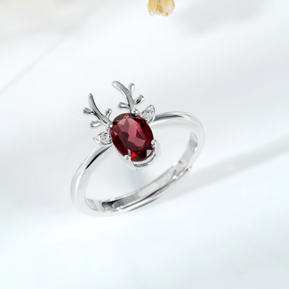 Luxury Simple Jewelry S925 Silver Natural Garnet Living Ring