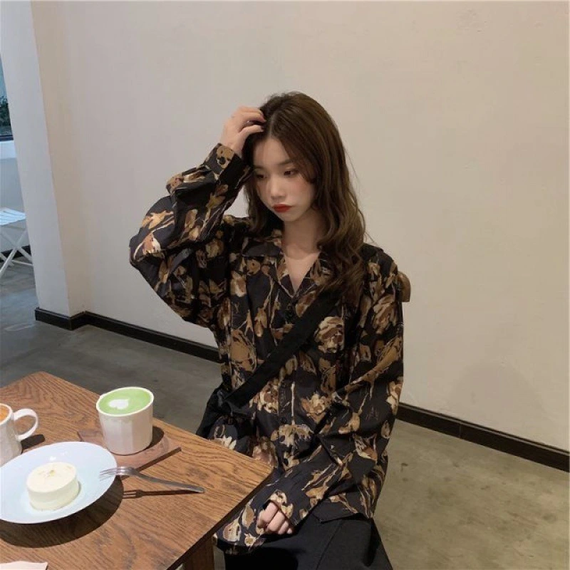 Women's Design Vintage Port Style Loose Long Sleeve Shirt