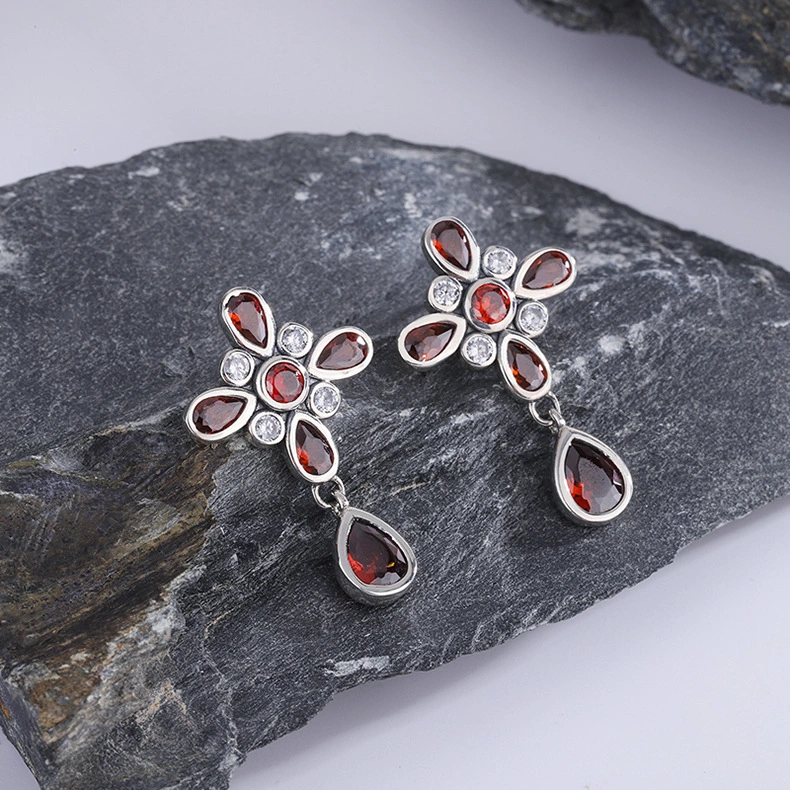 Nepalese Garnet Four Leaf Clover Set With Sterling Silver Earrings