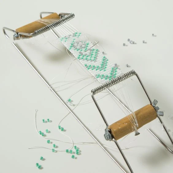 Simple Bead Loom With Metal Frame