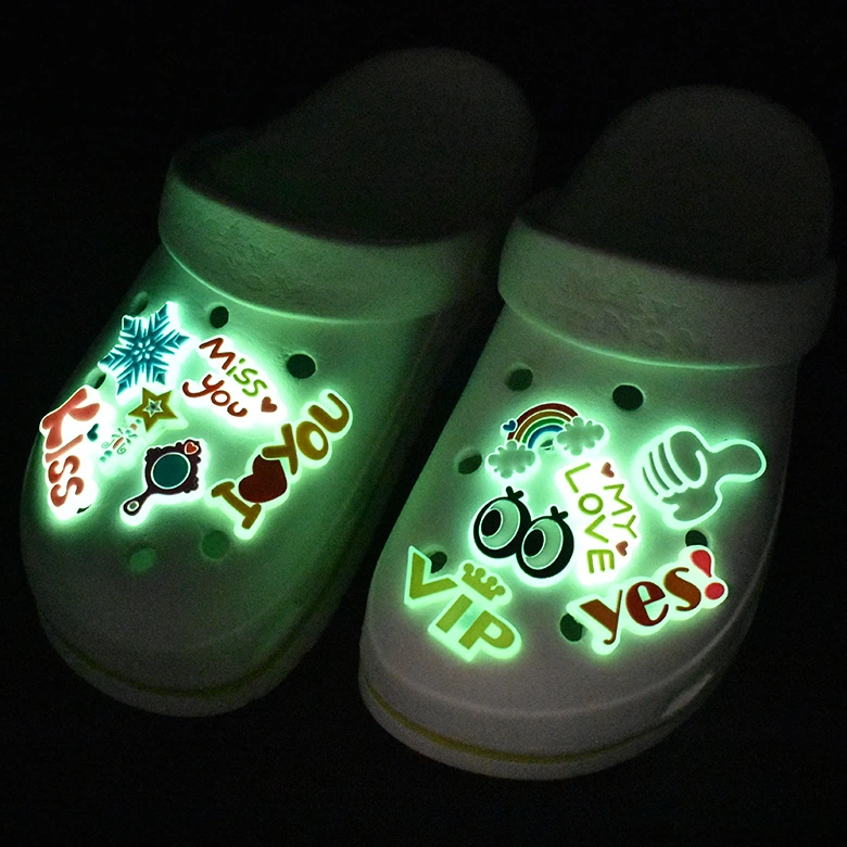 Luminous Heat Absorption Luminous Hole Shoes PVC Soft Rubber Shoe Buckle