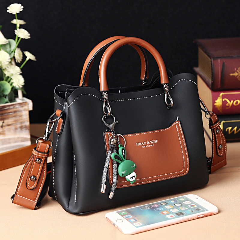 New Fashionable Portable Large Capacity Messenger Bag