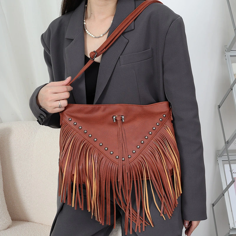 Rivet Soft Leather Tide Leisure Rivet Tassel Bag