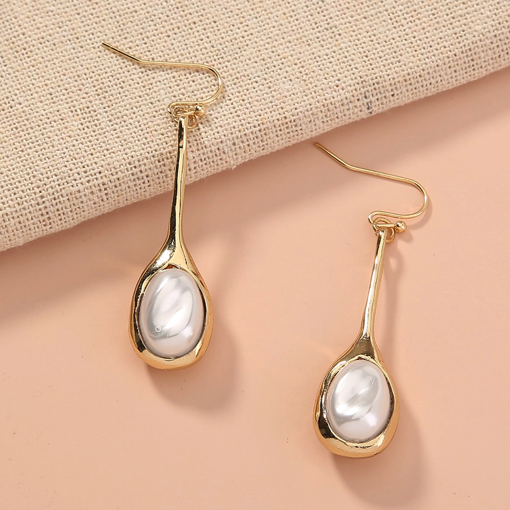 European and American hot style creative retro earrings exquisite ladies baroque pearl earrings