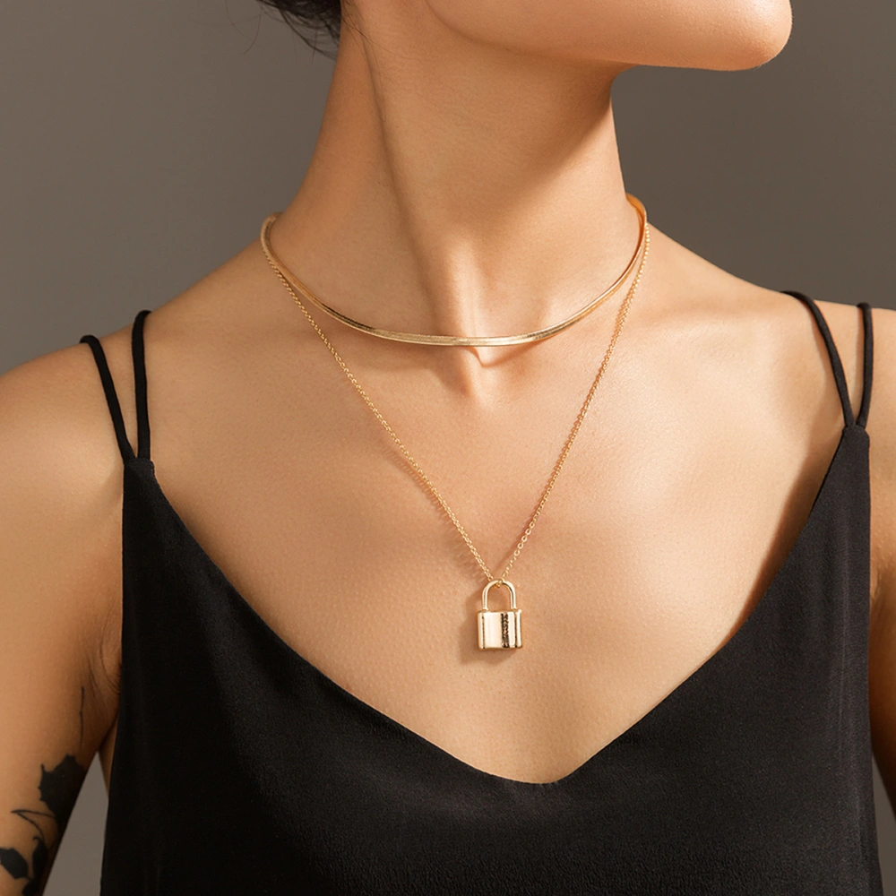 European and American cross-border popular jewelry retro gold wire chain metal lock-shaped pendant necklace female creative geometric fashion item