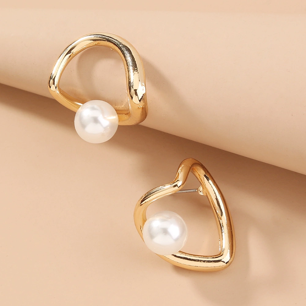 Hollow Love Pearl Earrings Women Simple Retro Fashion Earrings Trend Jewelry