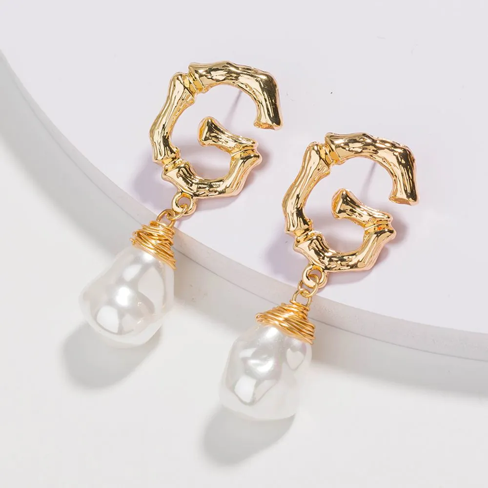 Stylish Balok letter earrings with creative personality