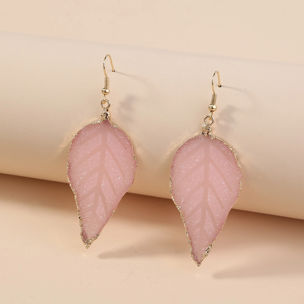 Fashion Personality wrap-around leaf ear ornaments, simple Retro Style Pink Crystal Earrings Pendant woman