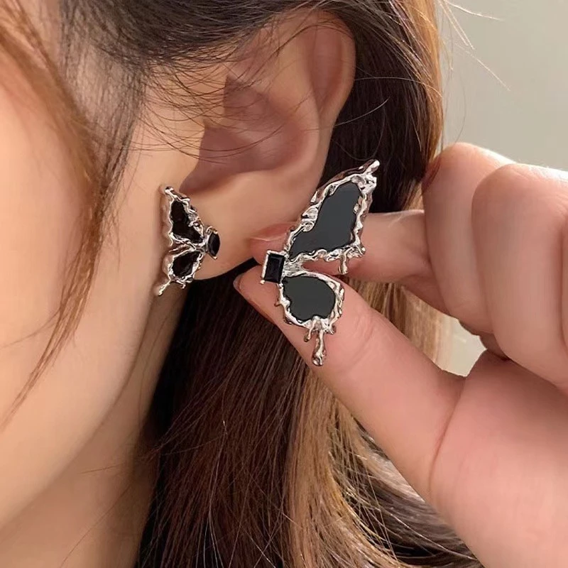 Sweet Cool Spicy Girl Asymmetrical Black Butterfly Earrings