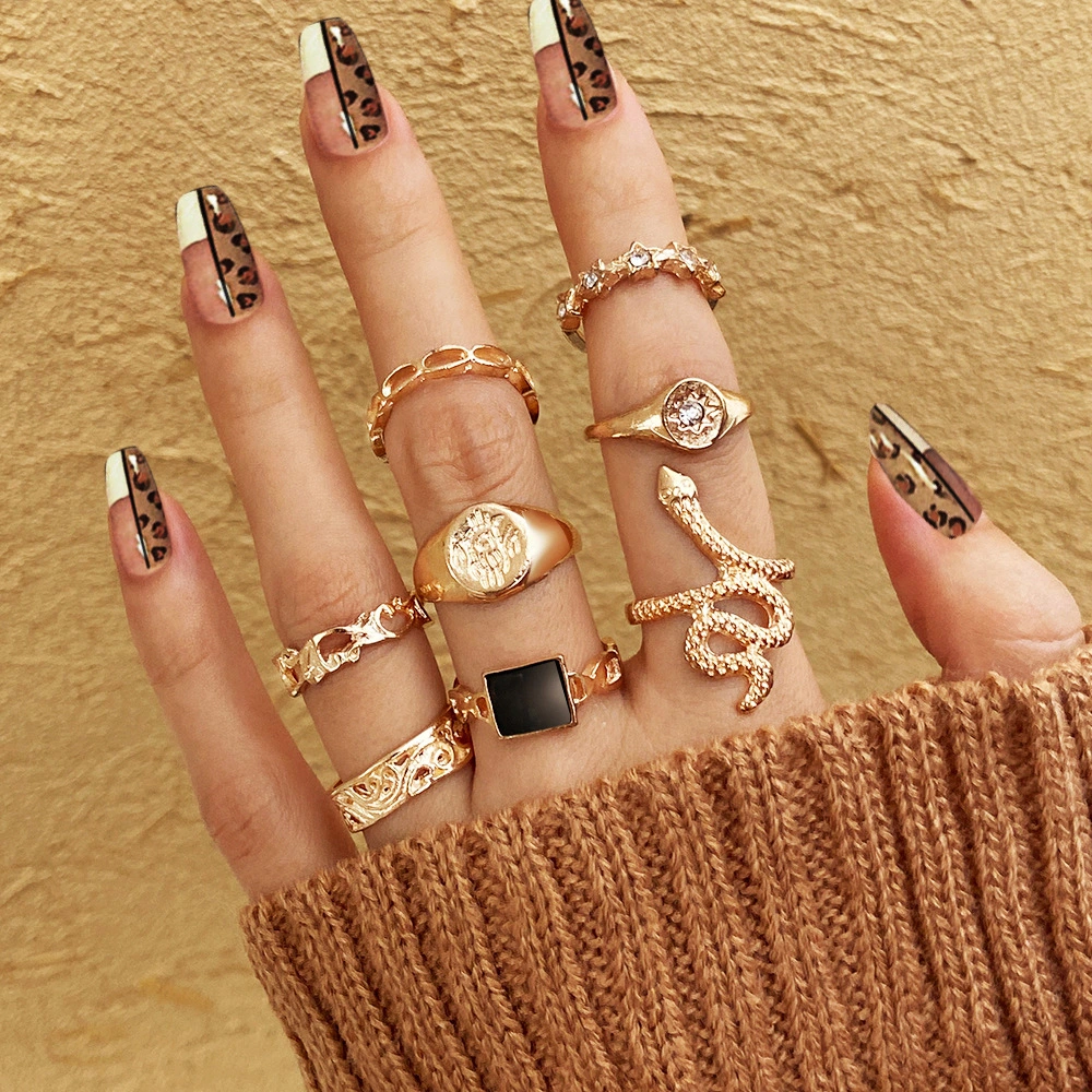 Snake-shaped Black Dripping Ring 9-piece Set