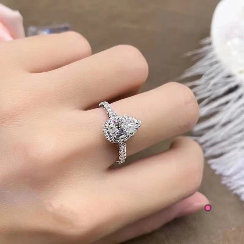 Drop Mosan Diamond Ring Shaped Surrounding Set