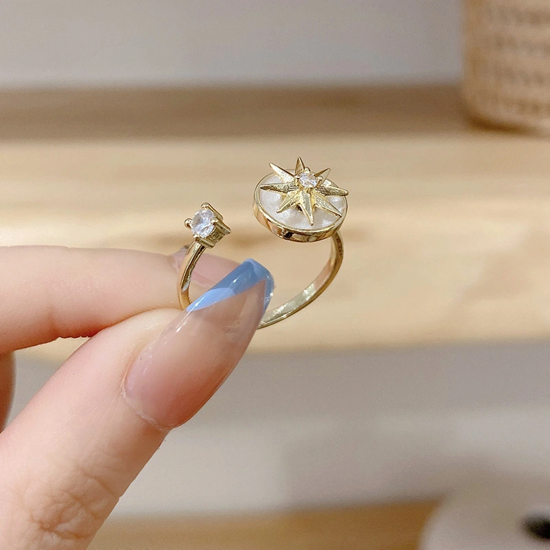 Rotating Eight-pointed Star Women's Light Luxury Style Design Ring