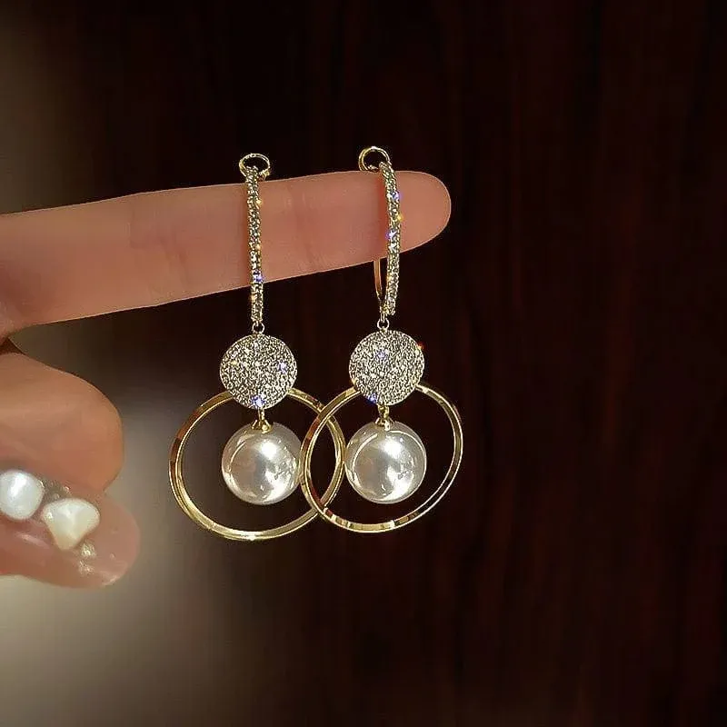 Pearl Circle Personality Earrings