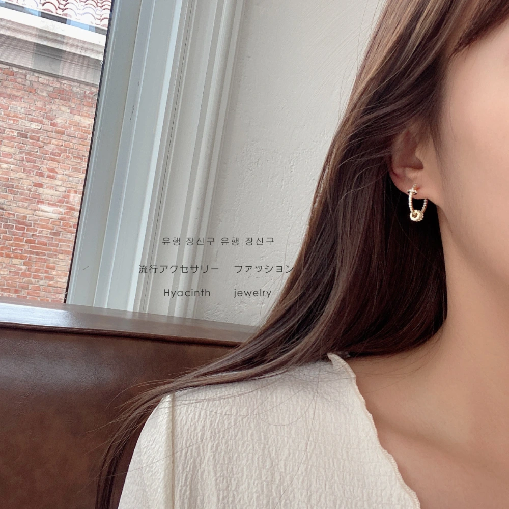 Fine Zircon-embedded Earrings Round Simple All-match Design Circle Ear Clip Ear Rings