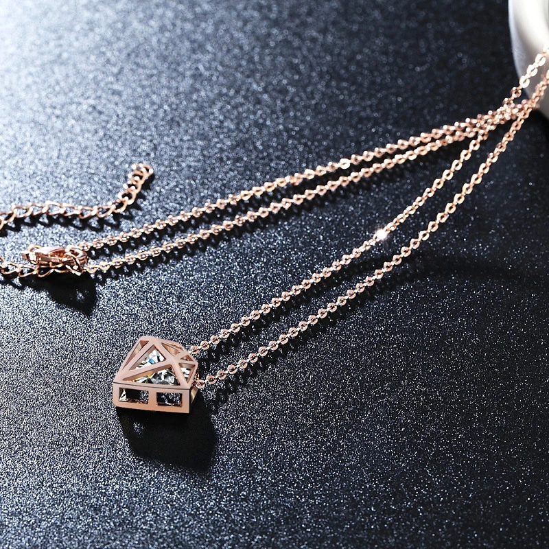 3D Three-dimensional Diamond Shape Diamond Inlaid Female Pendant Fashionable Simple Necklace