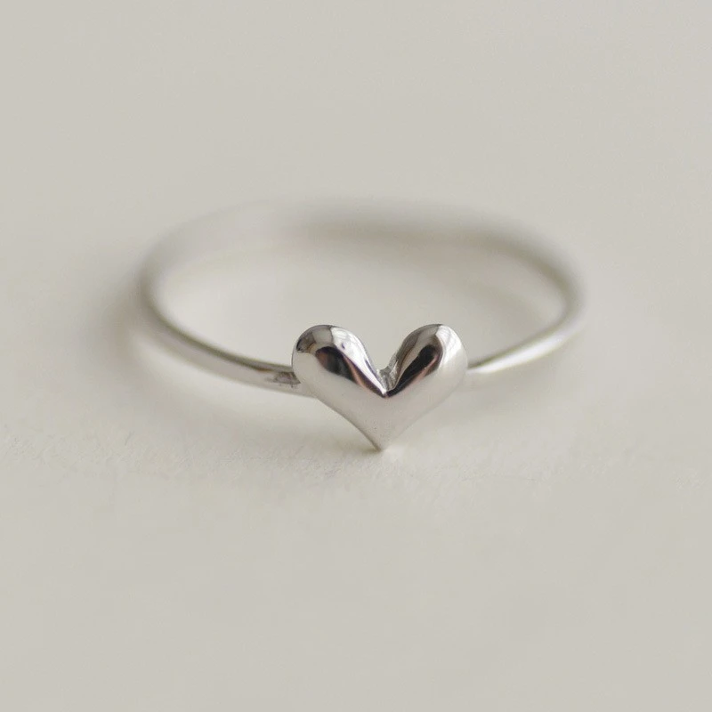 Smooth And Caring Index Finger Ring For Women