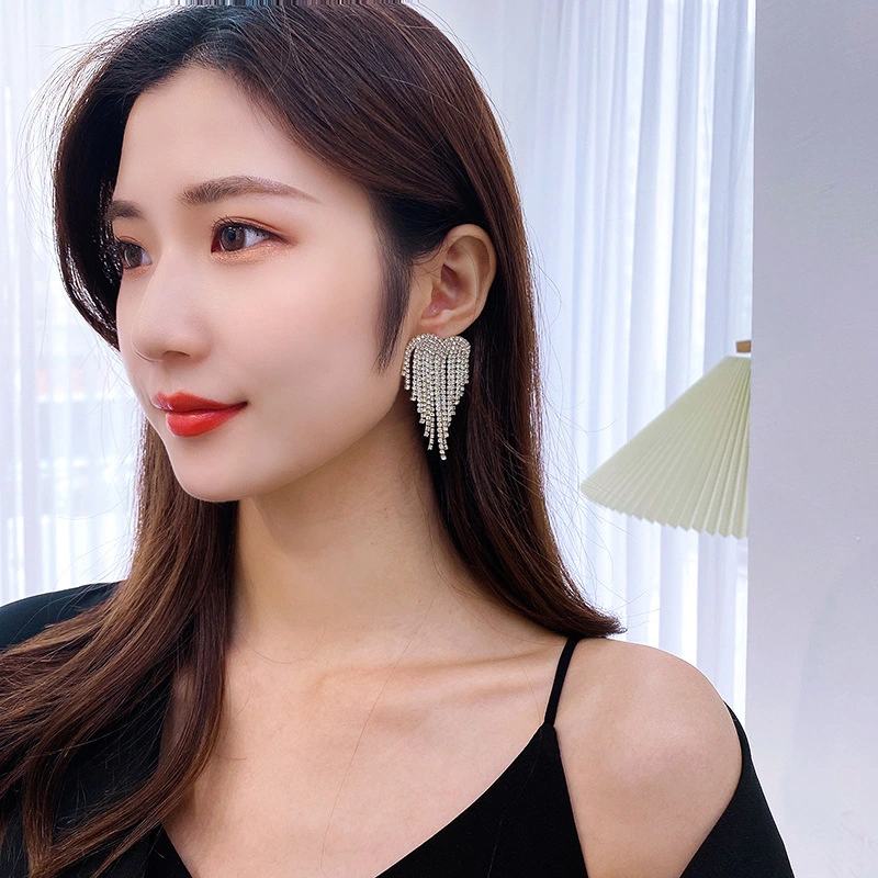 Fashionable New Fashion Temperament Peach Heart Earrings