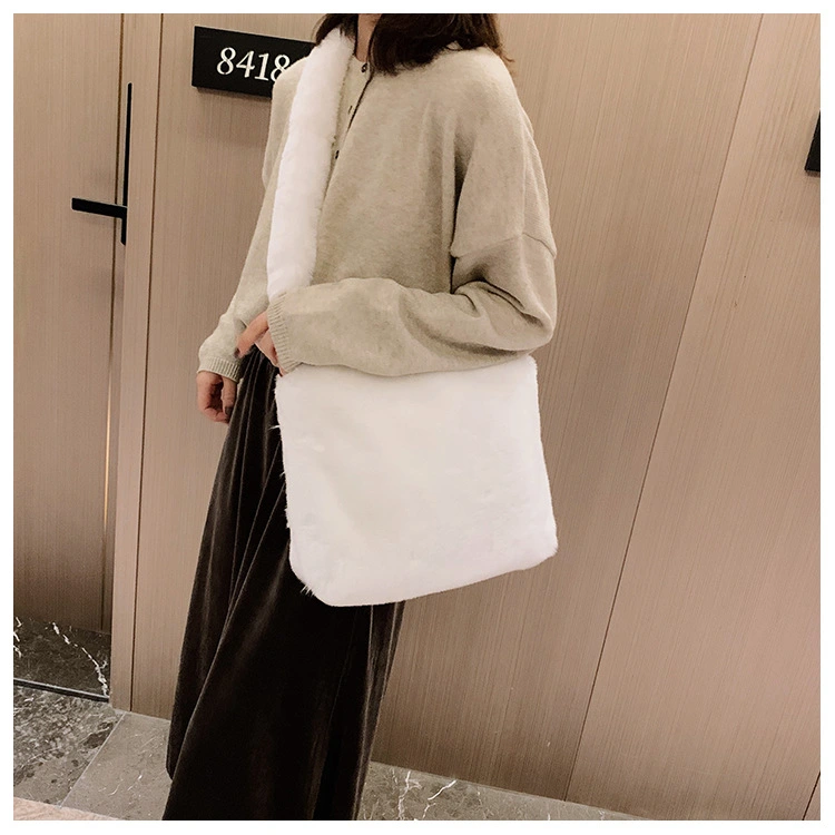 Large capacity fashion plush female bag