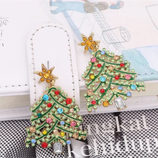 Hollow Out Christmas Tree Earrings With Diamonds