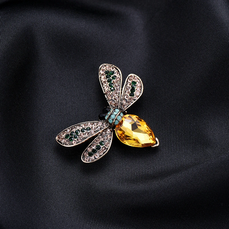 Hot-selling Creative Small Bee Corsage Alloy Oil Drop High-end Animal Brooch