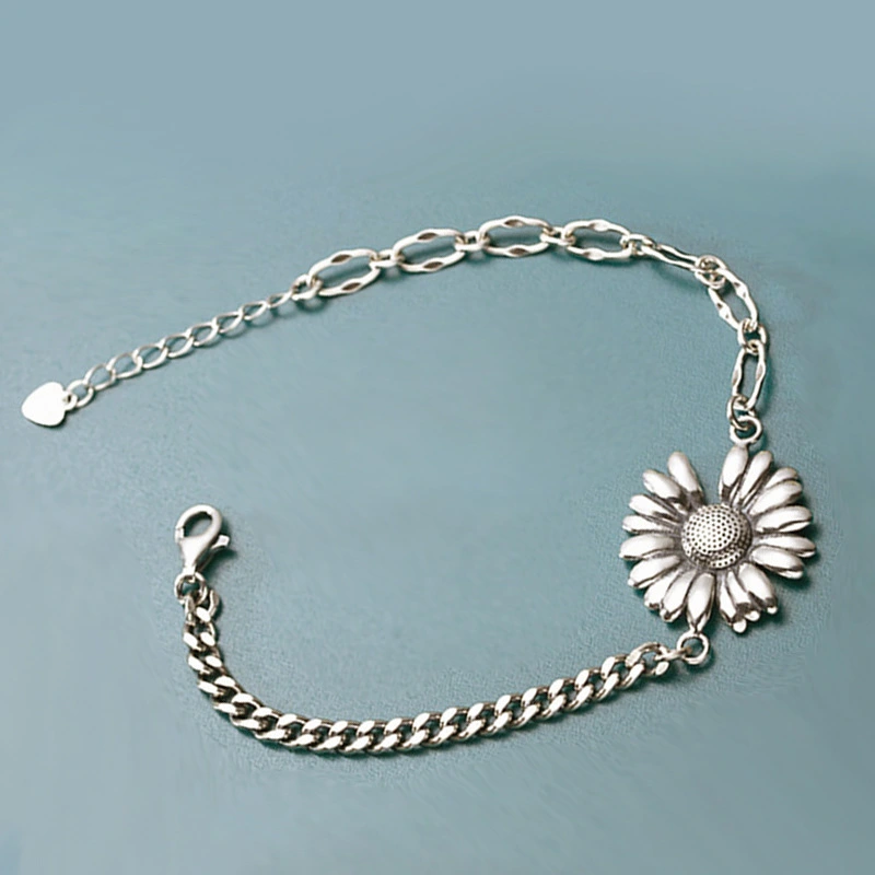 New Hot Sale Women's Light Luxury Temperament Sunflower Bracelet