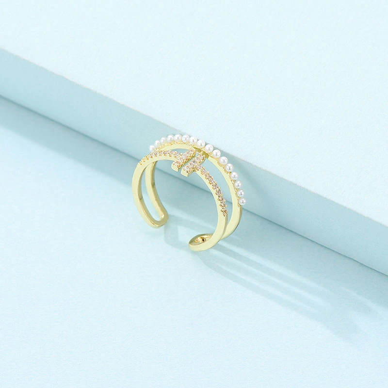 Exquisite And Simple Small Pendant Geometric Square Ring