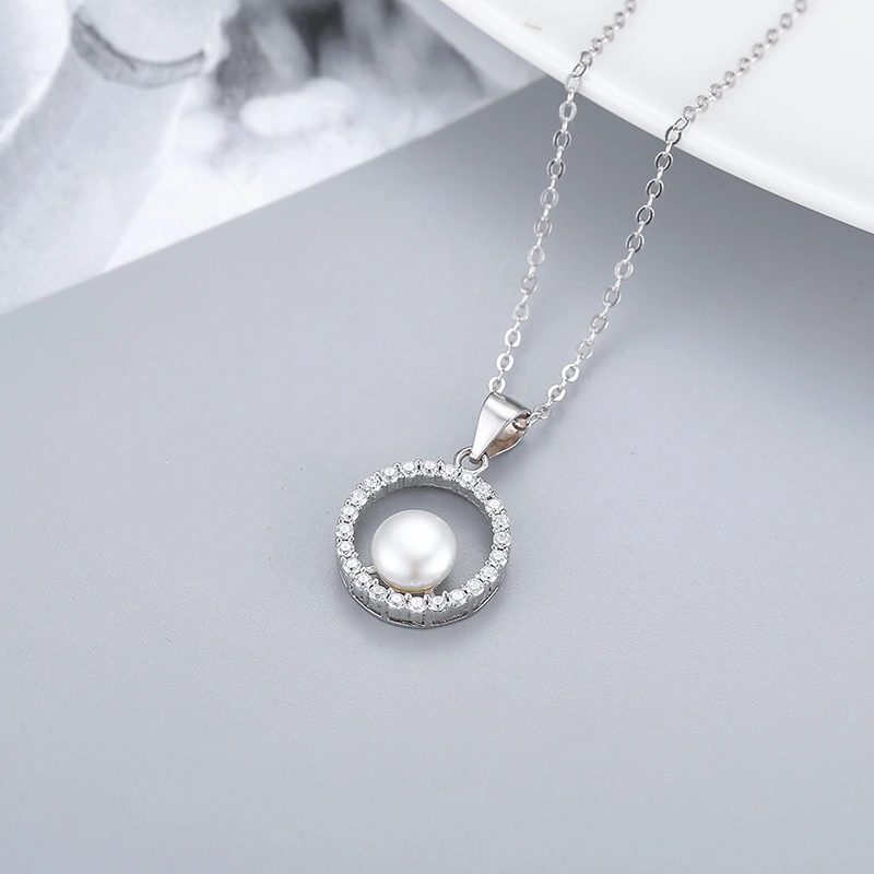 S925 Silver Round Pendant Women's Clavicle Chain