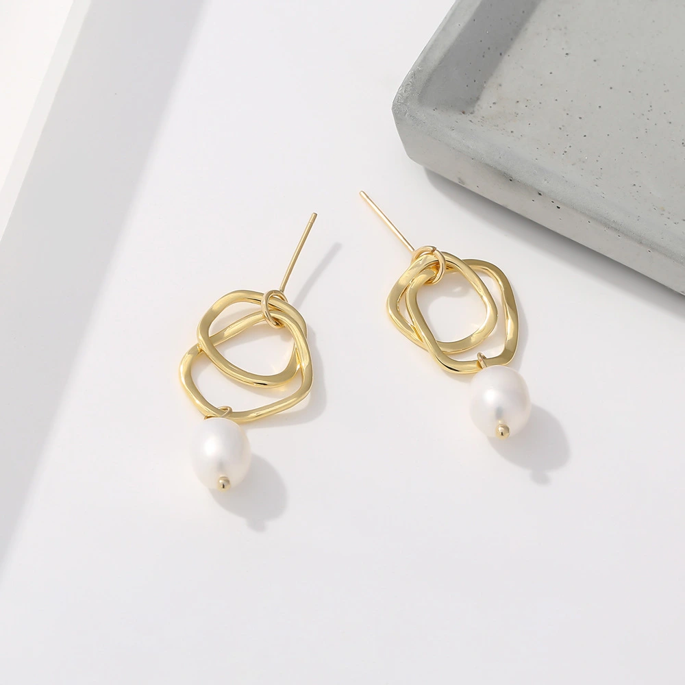 Fashion Irregular Natural Freshwater Pearl Earrings