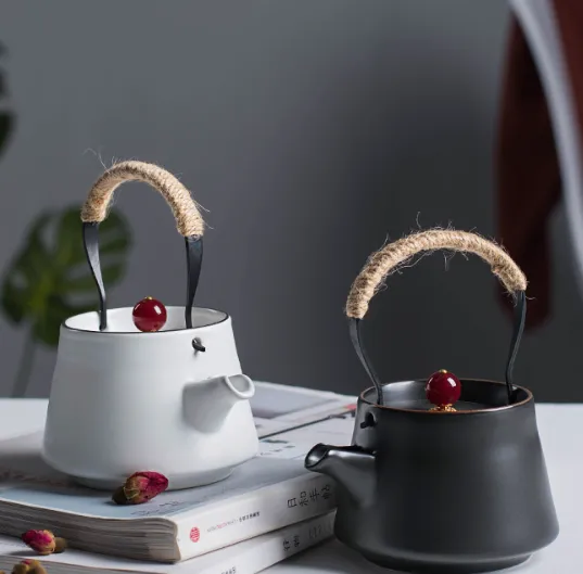 Black And White Ceramic Girder Travel Pot Of Contracted Tea Kettle Household Single Pot Of Tea