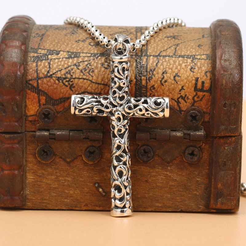 Men's Vintage Cross Pendant Necklace