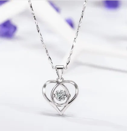 Women's Diamond-embedded Heart-shaped Smart Pendant Necklace Clavicle Chain