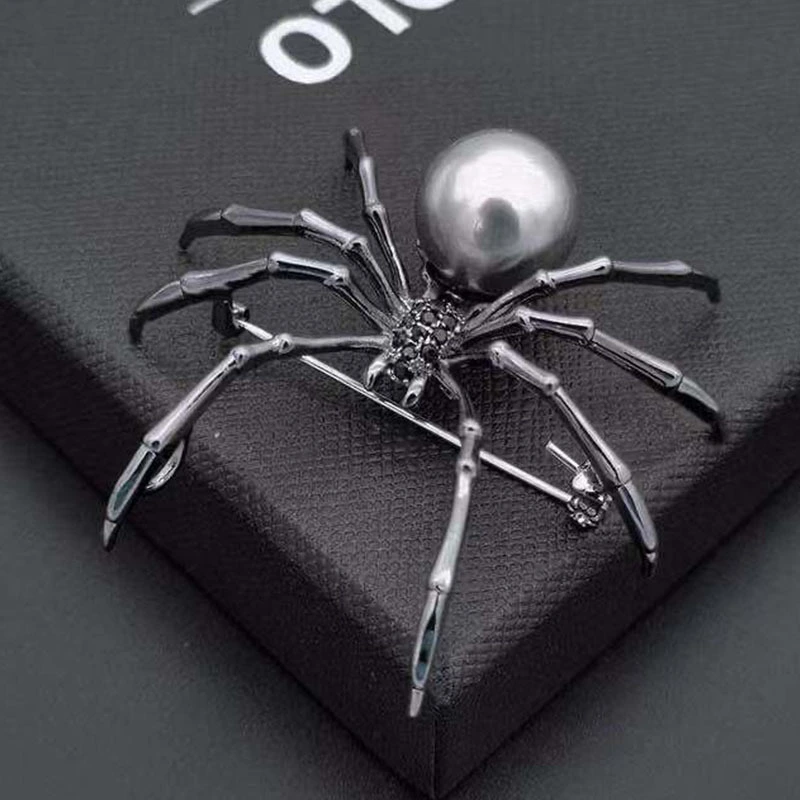 Spider Pearl Large Brooch Buckle For Light Protection