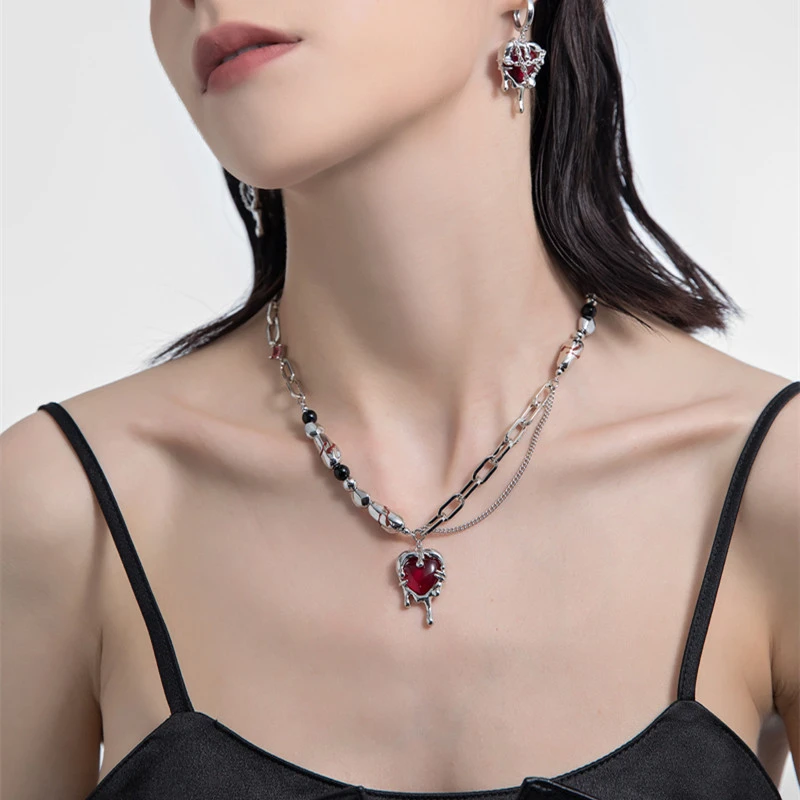 Design Alloy Molten Drop Heart Pendant Necklace